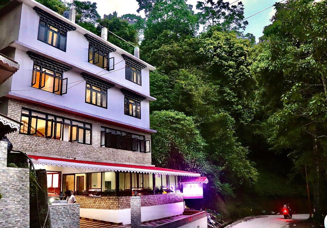 Hôtel Daksha Pelling Nest Extérieur photo